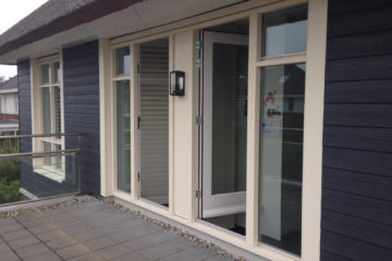 buitenschilderwerk schilder in amersfoort deur ramen muren kozijnen wit blauw hout armenschilders.nl